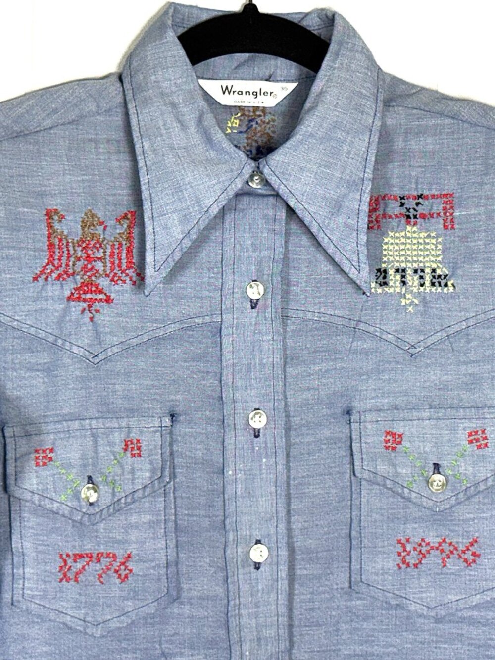 VTG Wrangler Chambray Embroidered Bicentennial Eagle 1776-1996 Button Shirt 36 - Picture 2 of 15